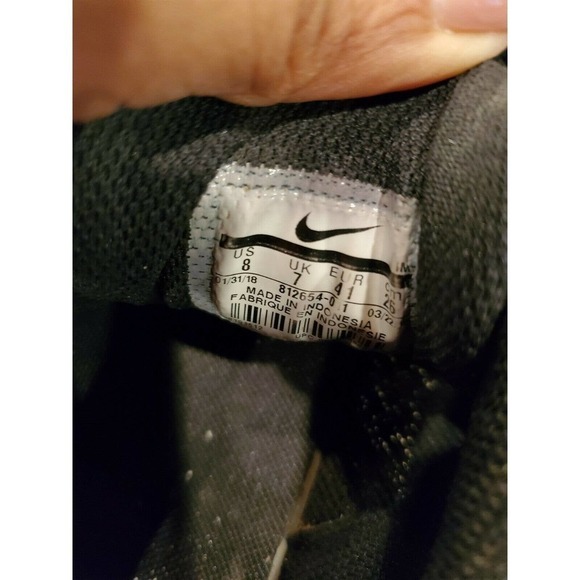 Nike Tanjun Women's Black Running Shoes Size 8 - Picture 7 of 8